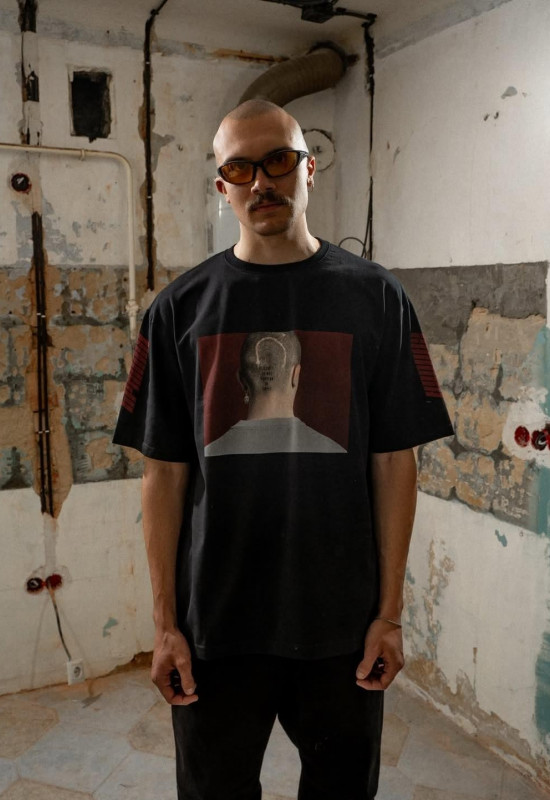 Футболка “Бритая голова” чёрный - Rebel streetwear