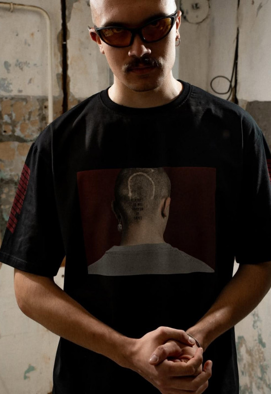 Футболка “Бритая голова” чёрный - Rebel streetwear